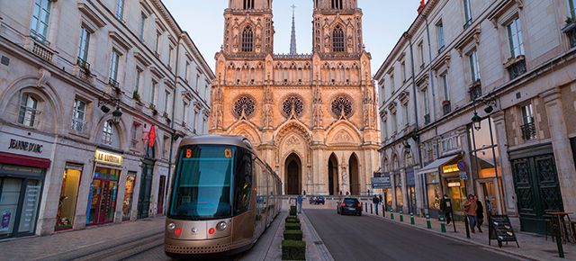 French ambition contrasts with UK