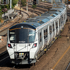 TfL makes bid to take control of GTR route